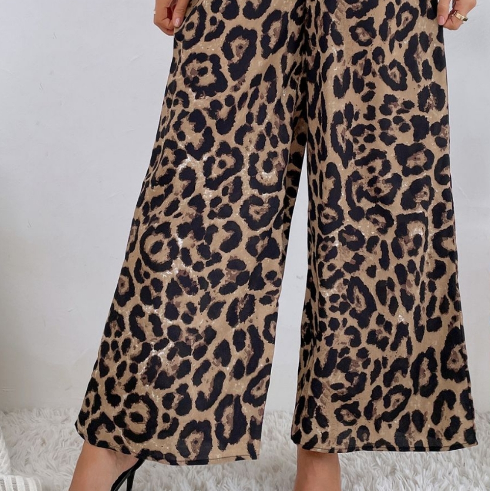 Leopard Print Wide-Leg Pants - Picture 5 of 7